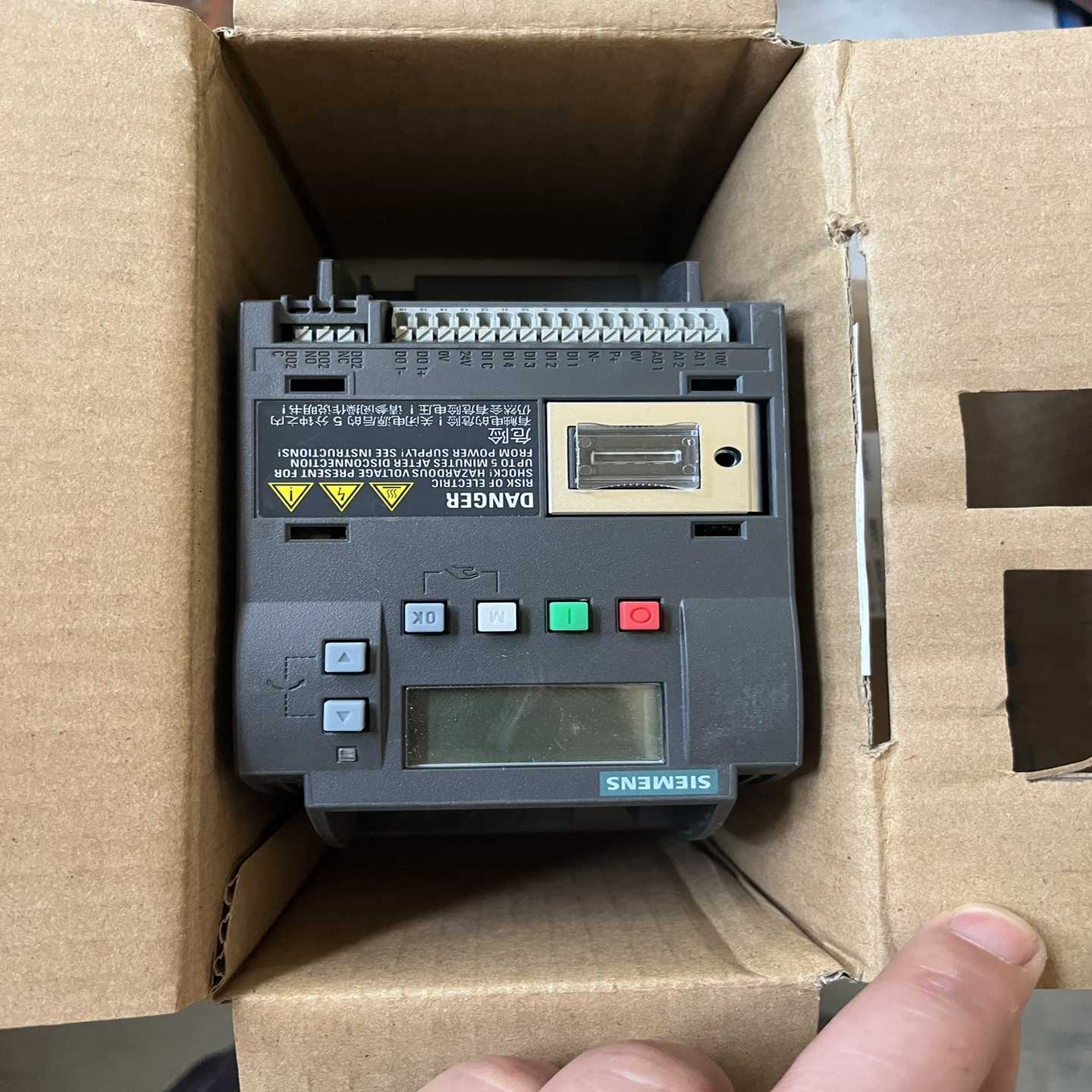 询价拍~变频器V20 1.5KW  6SL3210-5BE21