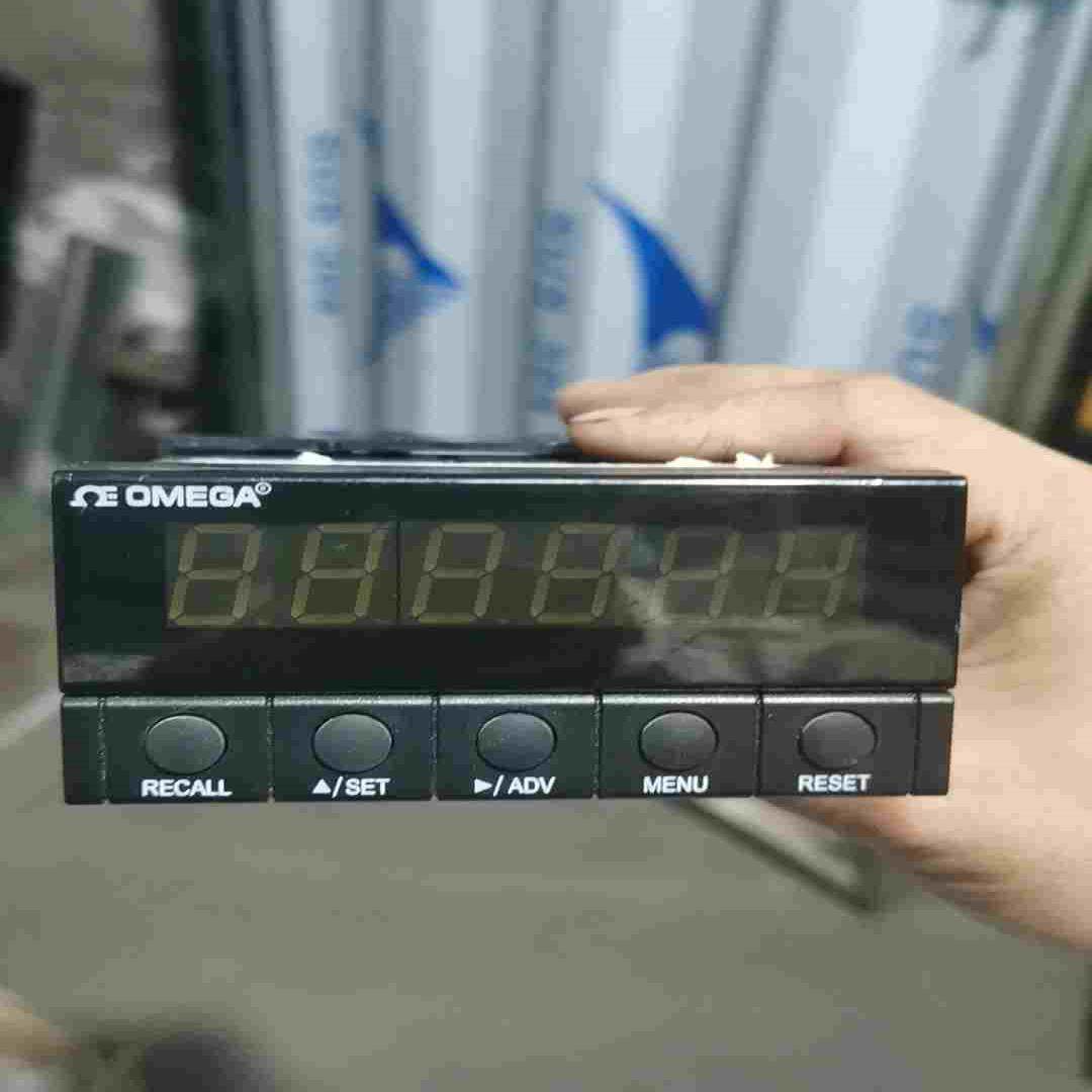 询价~OMEGA  DPF701数字总计速率计控制器，参数看图，1
