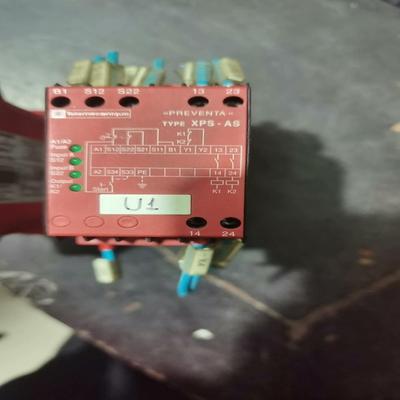 施耐德安全继电器XPSAS5140.拍前询价