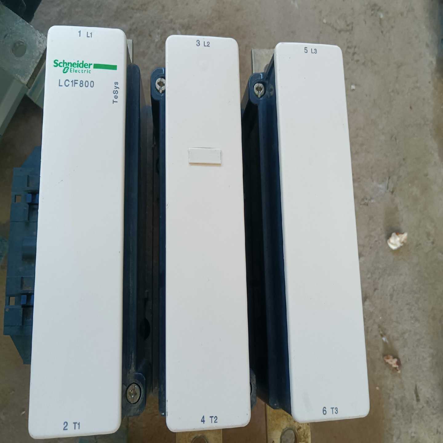 询价~LC1F800接触器 电压110V 可以换成220V