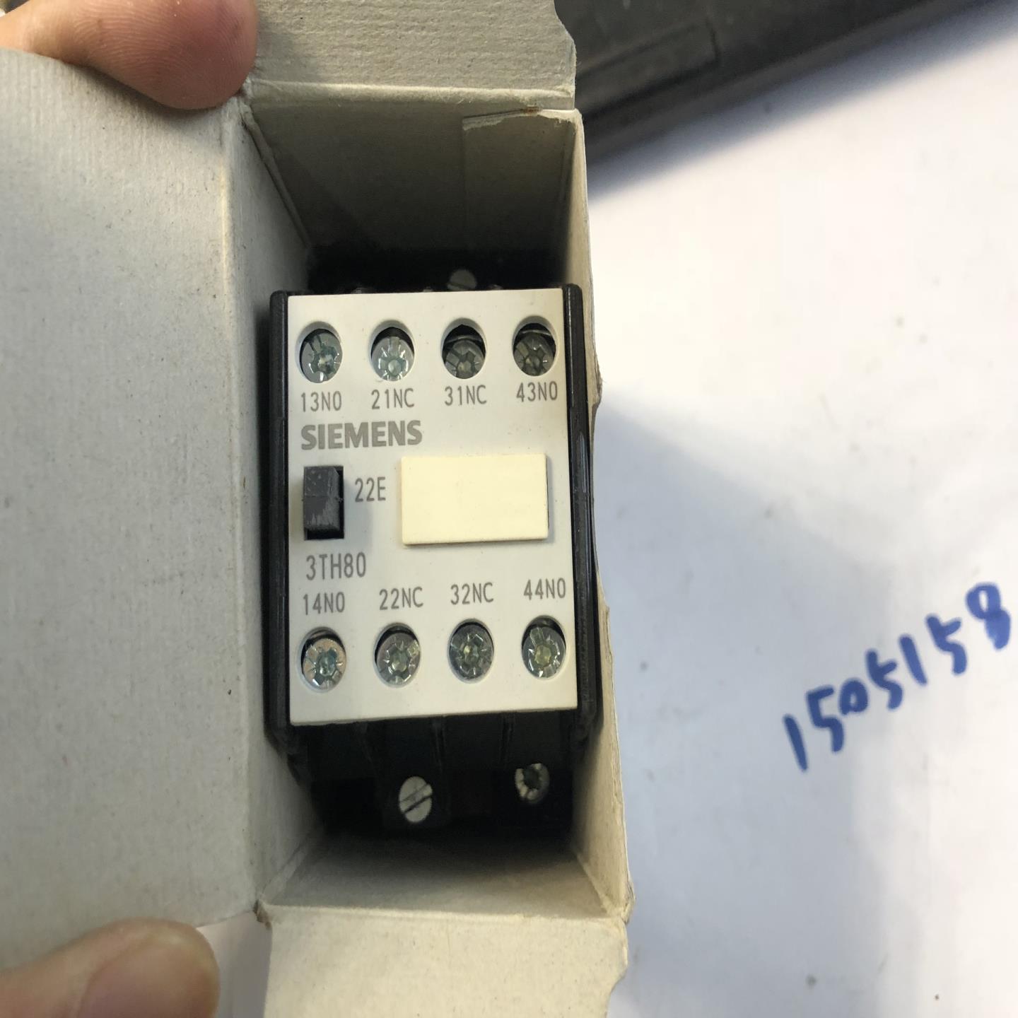 接触器3TH8022-0XQ0 3TH8022-0X~询价