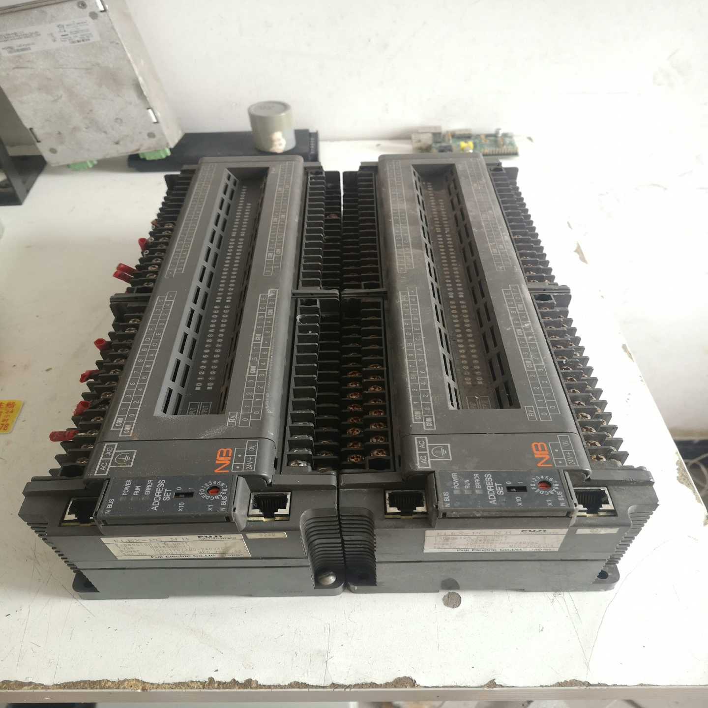 富士PLC  NB2W90R-11 下来，一共两台实物拍（gg设备）