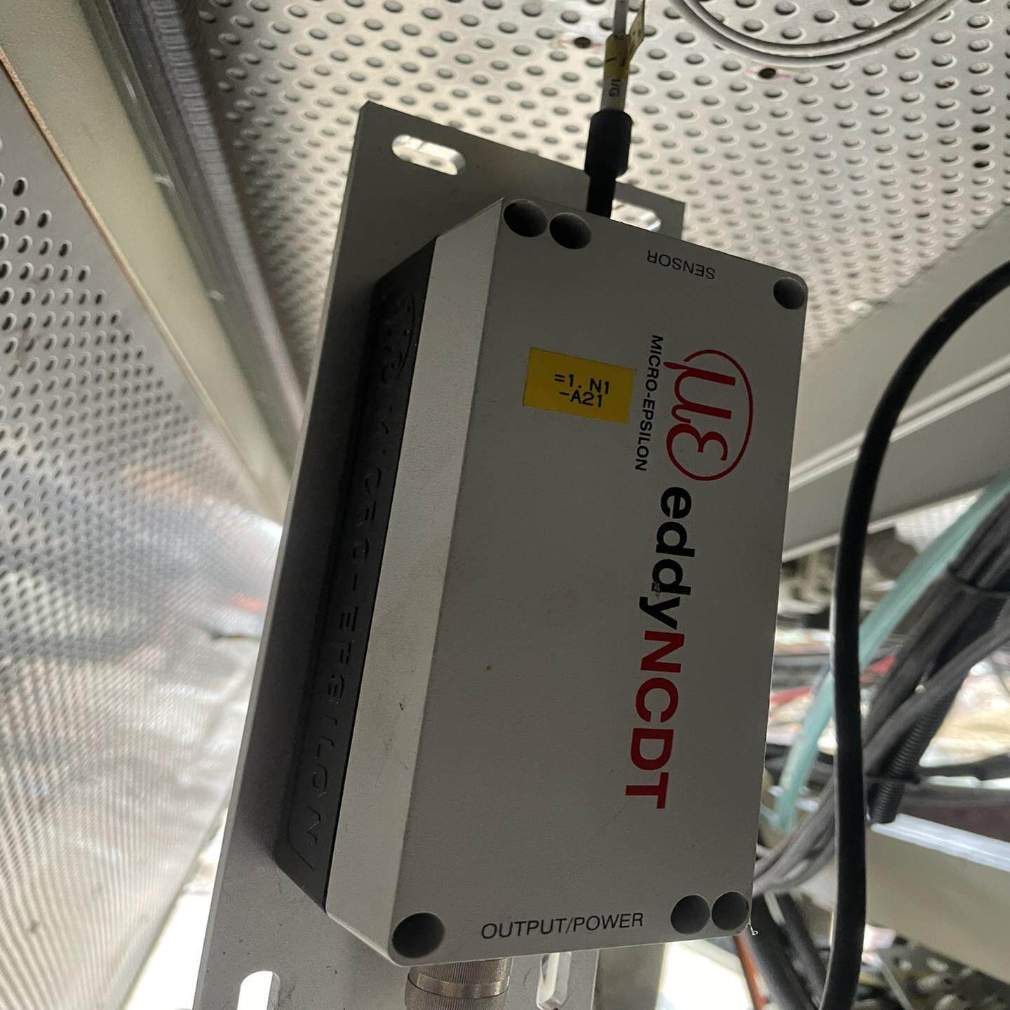 议价米铱电容式位移传感器dt3010-a！