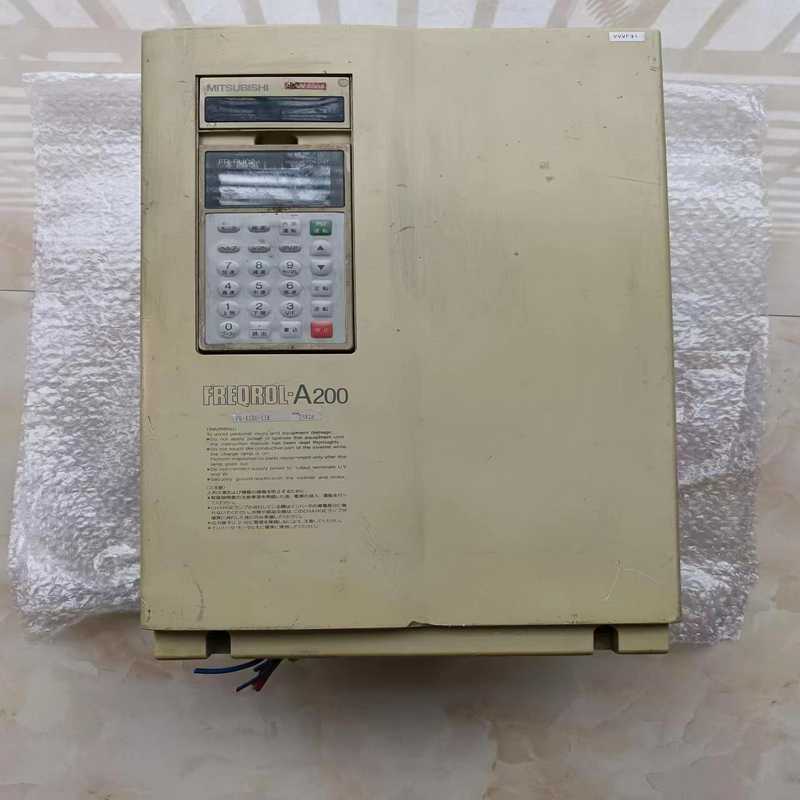 J239*三菱变频器FR-A240E-15K15KW 380（基数电子）