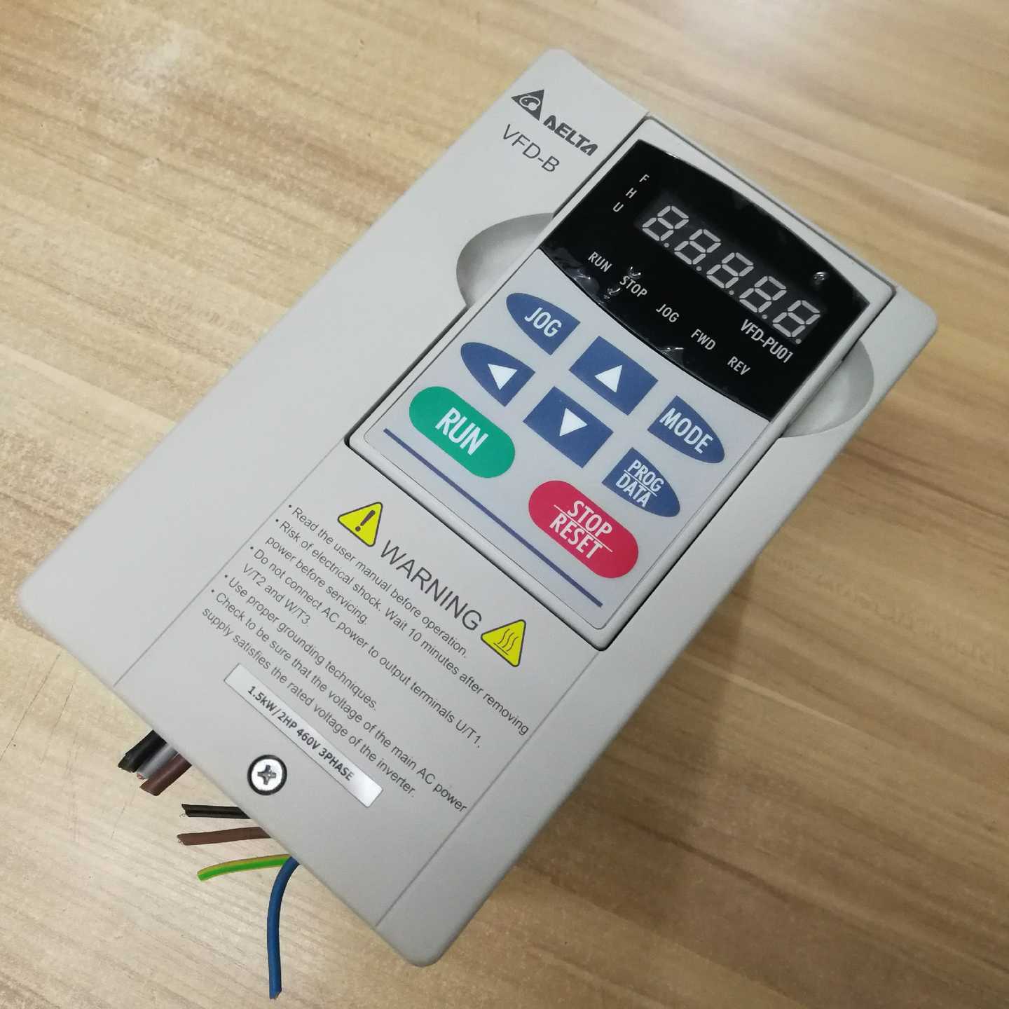 VFD015B43A新电柜变频器 没用过 95新 台达原（佳毅工控）