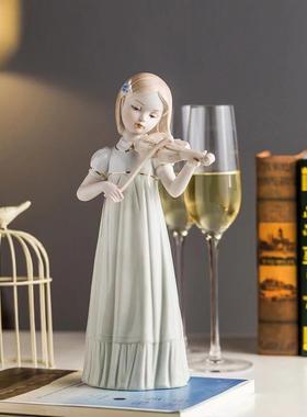 欧式家居装饰品摆件客厅酒柜饰品摆设现代房间西洋女陶瓷工艺品