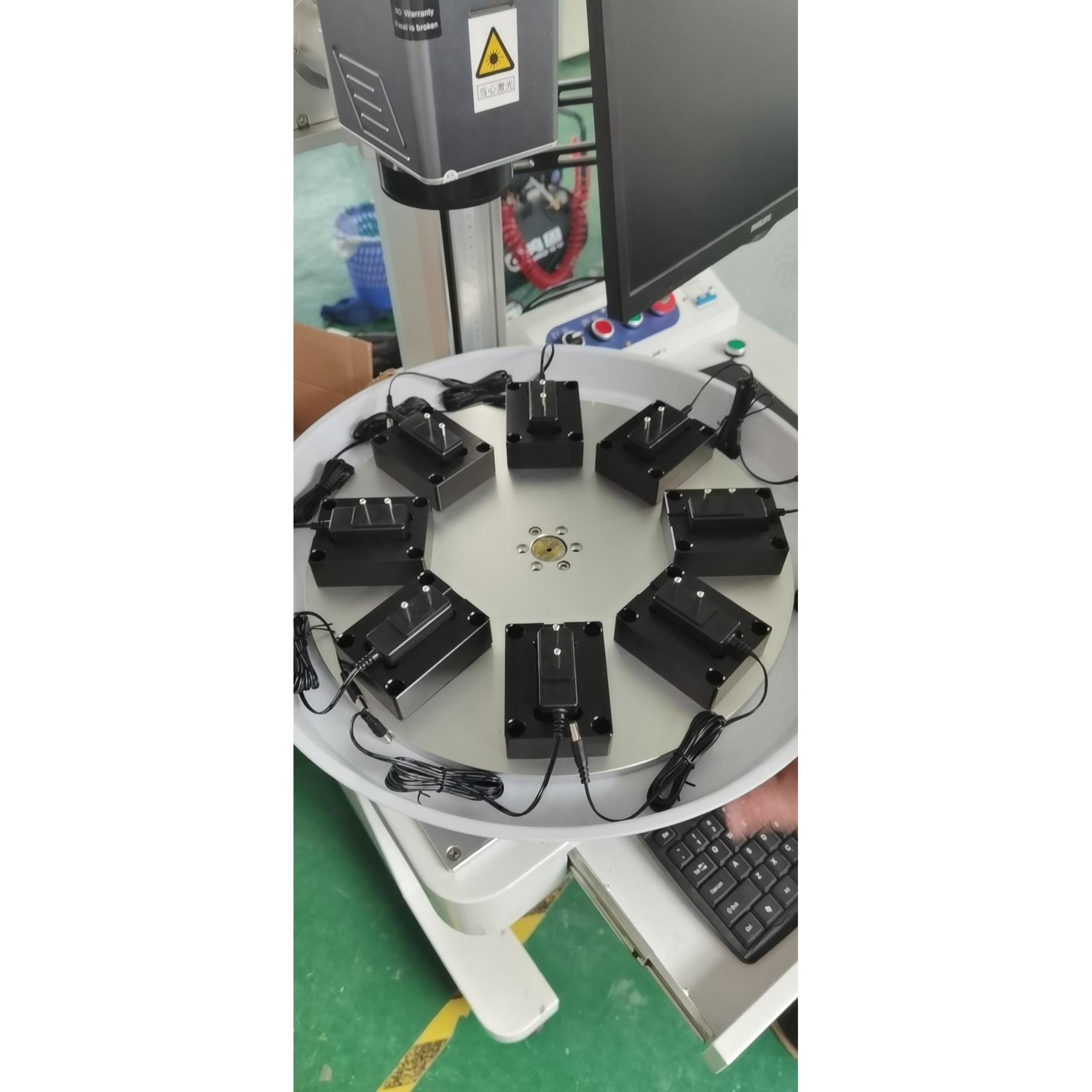 电源适配器充电插头塑胶黑白视觉捕捉紫外激光打码打标镭雕机