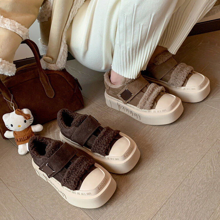 街头显眼包~小众冬加绒牛皮毛毛板鞋魔术贴方头厚底饼干鞋女棉鞋