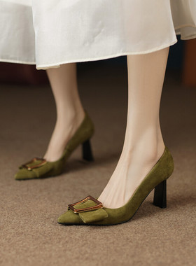 内外纯皮！绿色粗跟高跟鞋女2023年新款绒面羊皮方扣法式尖头单鞋
