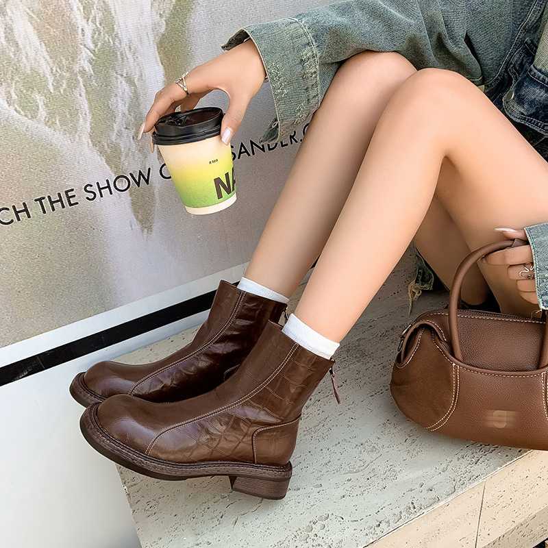 真皮牛皮复古英伦风马丁靴女款2025新款春秋女鞋后拉链厚底短靴女