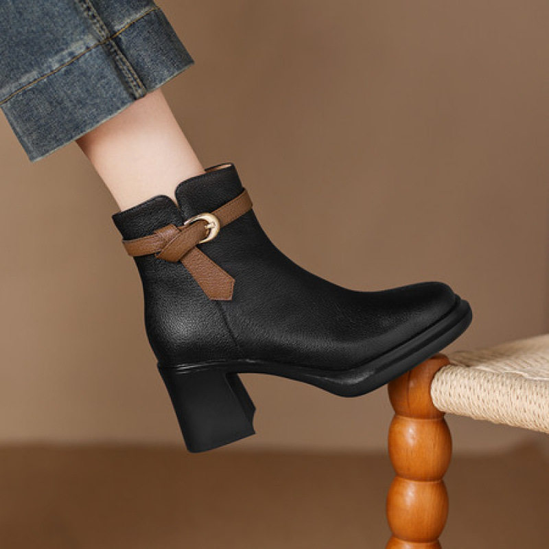 短靴子女士巨好看的配裙子复古2025新款早秋冬高粗跟牛筋底小个子