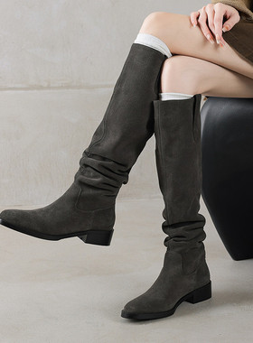 3.5cm宽松显瘦翻毛皮褶皱V口长筒靴女2025新款粗跟灰色高筒堆堆靴