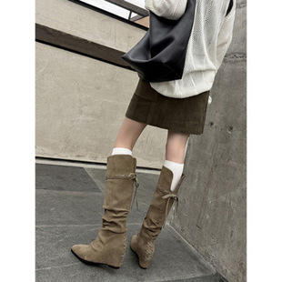 大筒围靴子女2025秋冬绒面辣妹不过膝长靴尖头翻折两穿显瘦堆堆靴