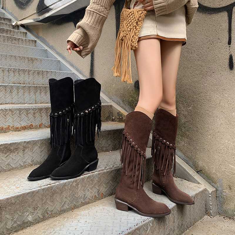 2025新款真皮时尚美拉德流苏V口显瘦长筒靴粗跟尖头气质瘦瘦女靴