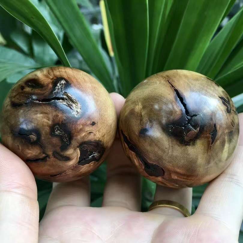 天然雷击枣木全雷痕款保健球随身携带文玩简约把玩手握球厂家