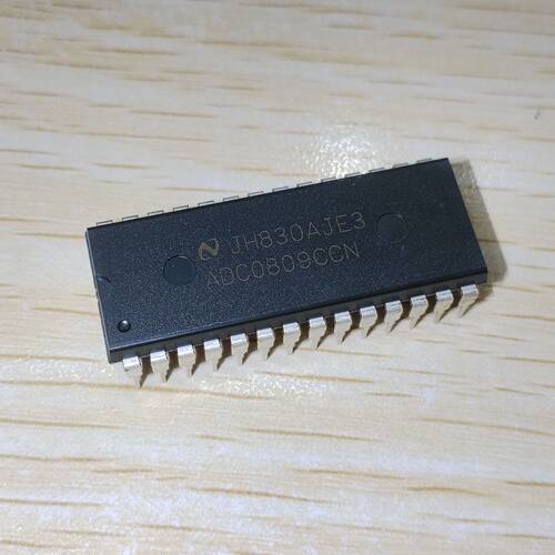 ADC0809CCN 8位模数AD转换器集成电路IC芯片电子集成块直插DIP28