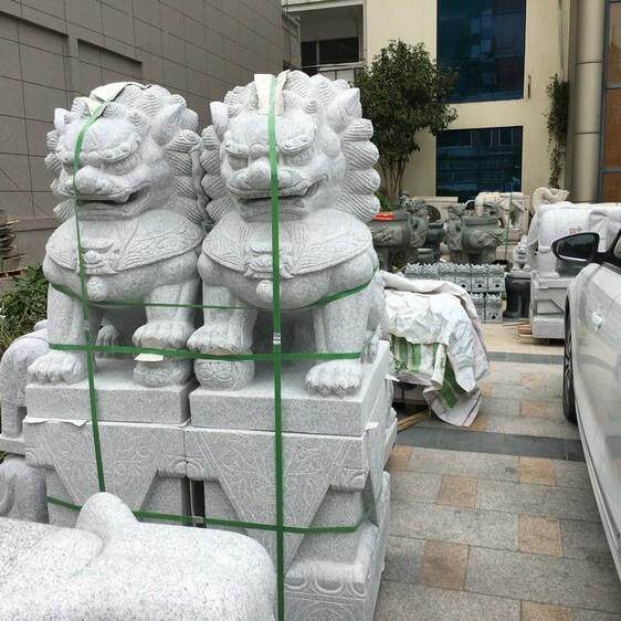 芝麻白石雕狮子一对公母看门北京狮酒店别墅建筑摆件石狮惠安石雕