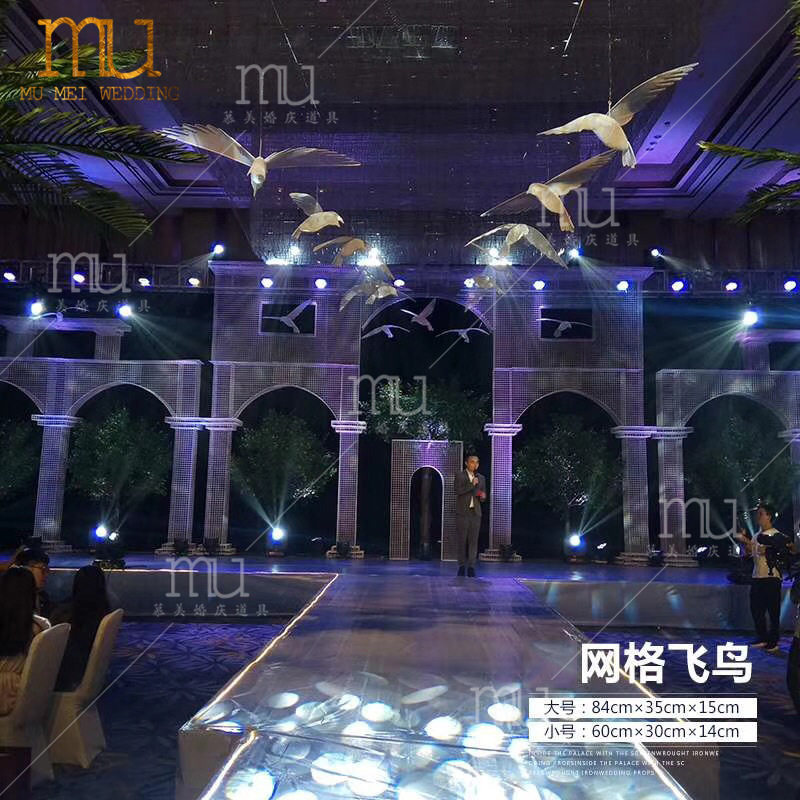新款网格飞鸟 吊顶挂件 铁艺铁网丝网白鸽飞鸟 挂饰舞台悬挂装饰