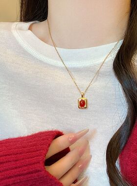 链配秋冬吊坠复古百搭新年红色饰品链颈锁骨女精致几何形简约项链