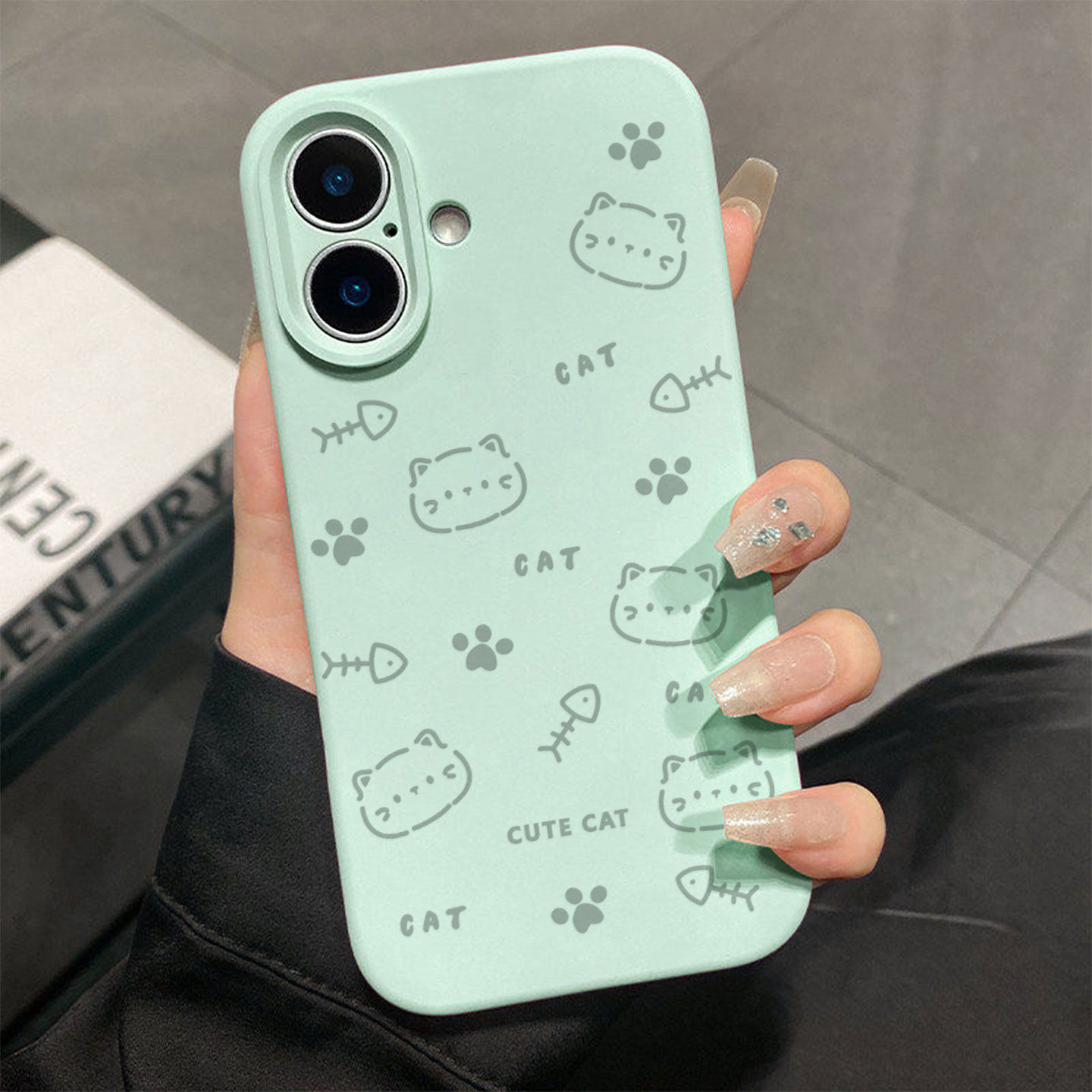 鱼刺小猫适用于苹果17promax手机壳液态硅胶iPhone16pro保护套情侣15新款创意14超好看独特13全包12超火软壳