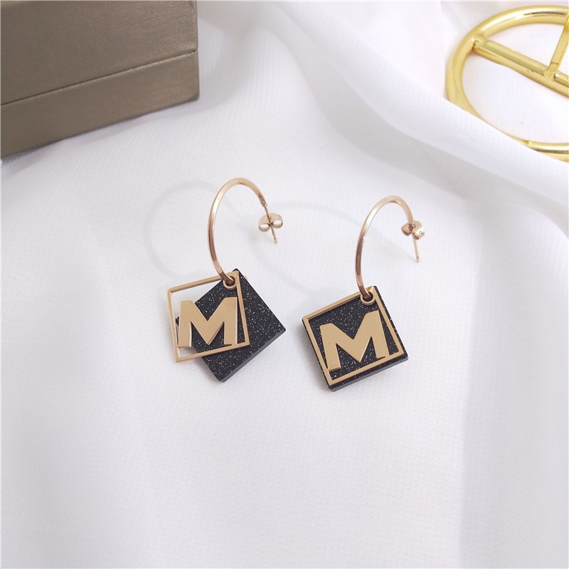 现货2019 new Xtide temperament geometrical rhinar letter ear