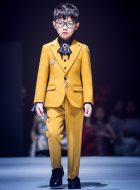男童西装套装三件套2021新款黄色E儿童礼服手工绣花走秀西服演出