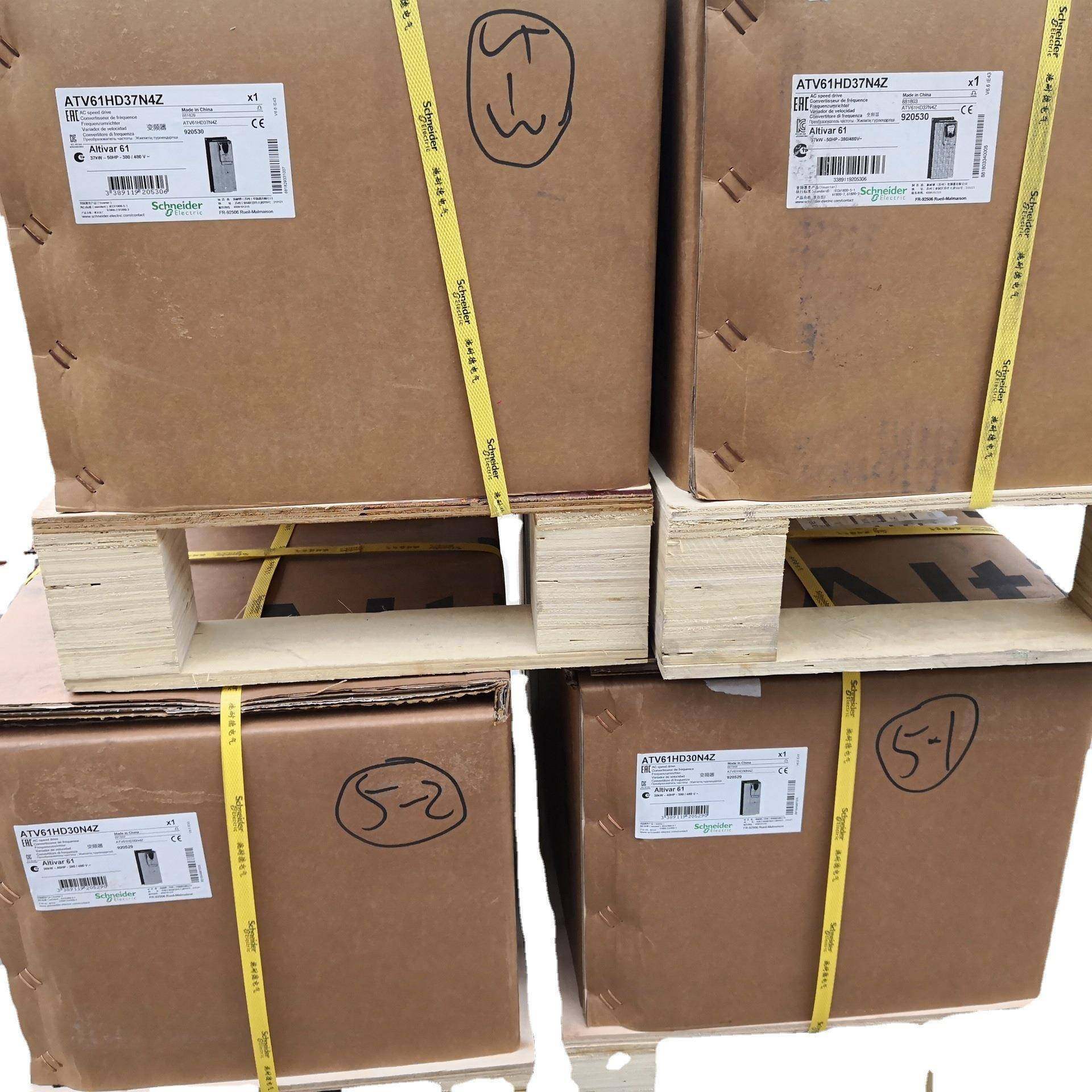 ATS22C41Q软起动器轻载200KW电机应用410A额定电流三相380V