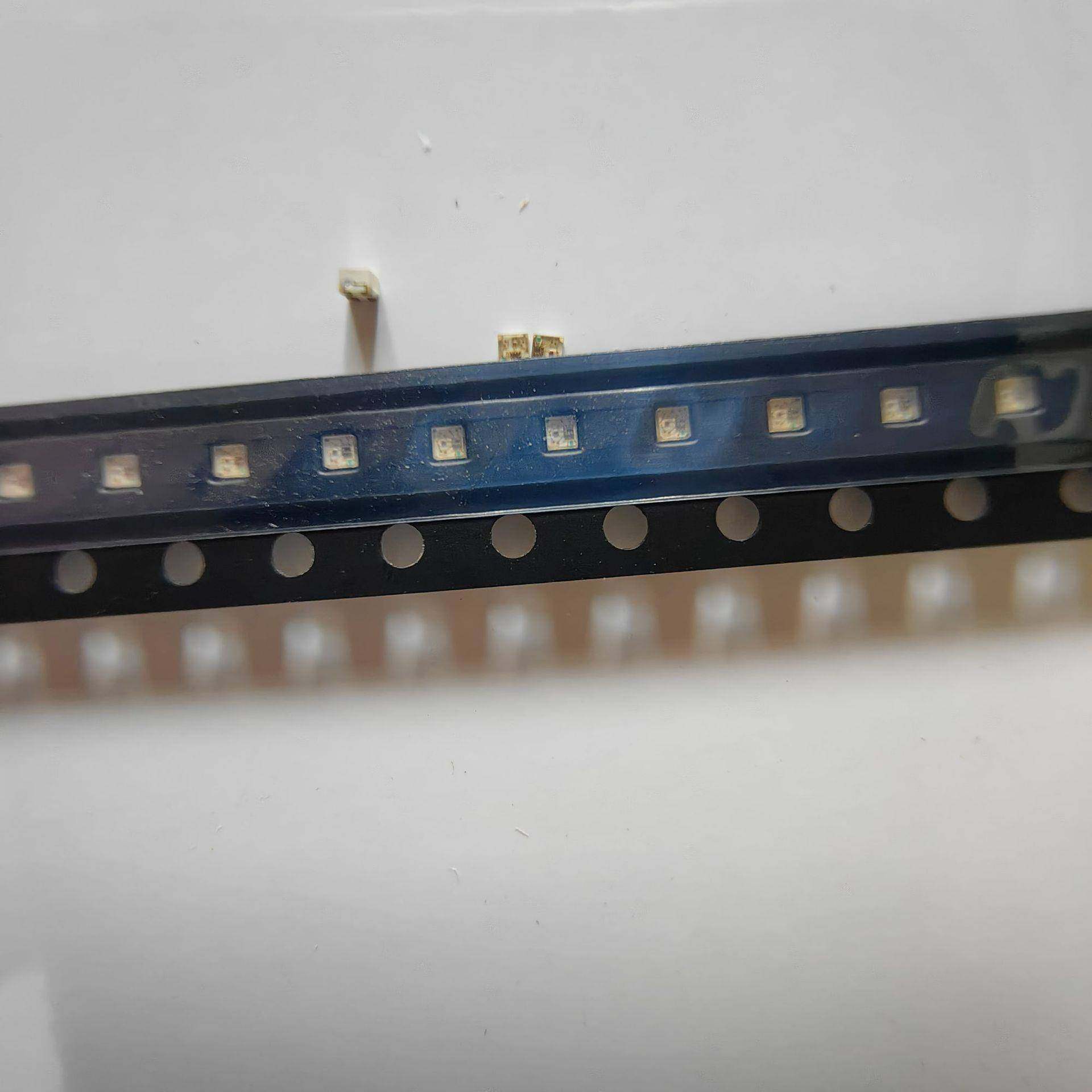 1010幻彩RGB贴片灯珠0404全彩可编程内置ICLED灯珠