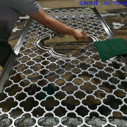 工厂制作304GJY锈不钢屏风颜可隔断适用于景墙镀钛金值高硬度强