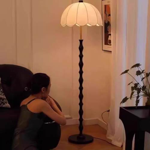 朝尚vintage中古风落地灯客厅沙发旁装饰灯新款复古实木氛围灯具