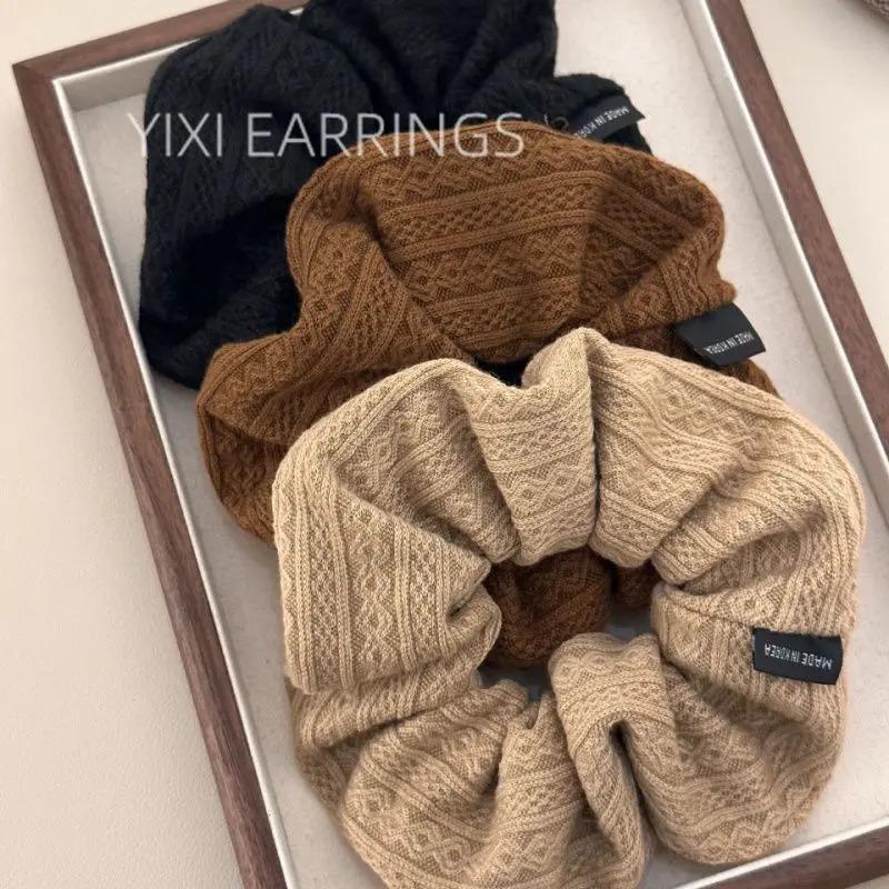 秋冬奶咖色布艺复古花纹大肠发圈