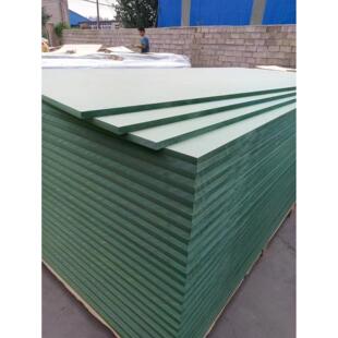 防潮绿色密度板高密度板12.15厘中纤板E1 防潮澳松板雕刻防霉防水