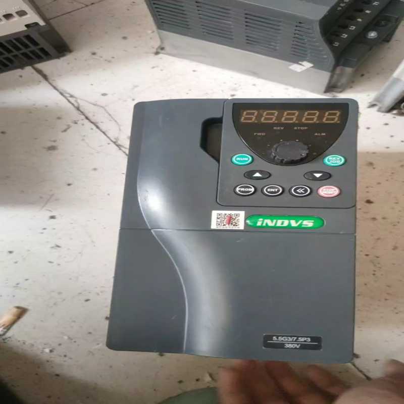 （霸霸电子）英捷思Y300-5.5KW重载变频器一台，成色自定义，功