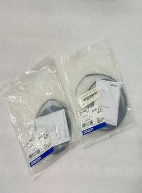 传感器E2E-X8MD1-Z，2个，有的老~询价