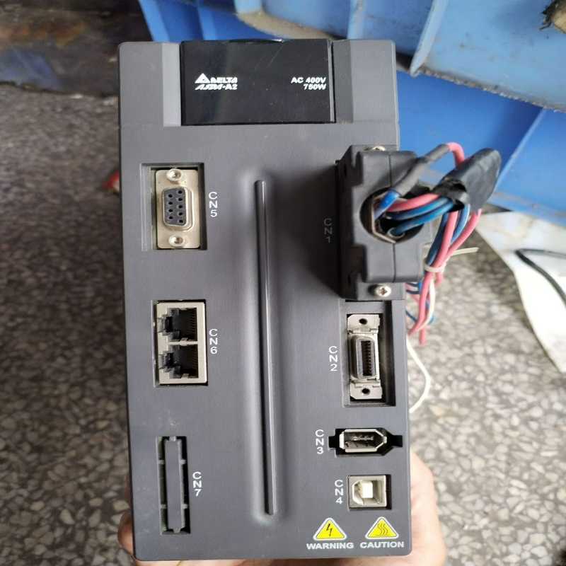 ASD-A2-0743-M 台达驱动器，只用于测试，没上过机(通通配件）