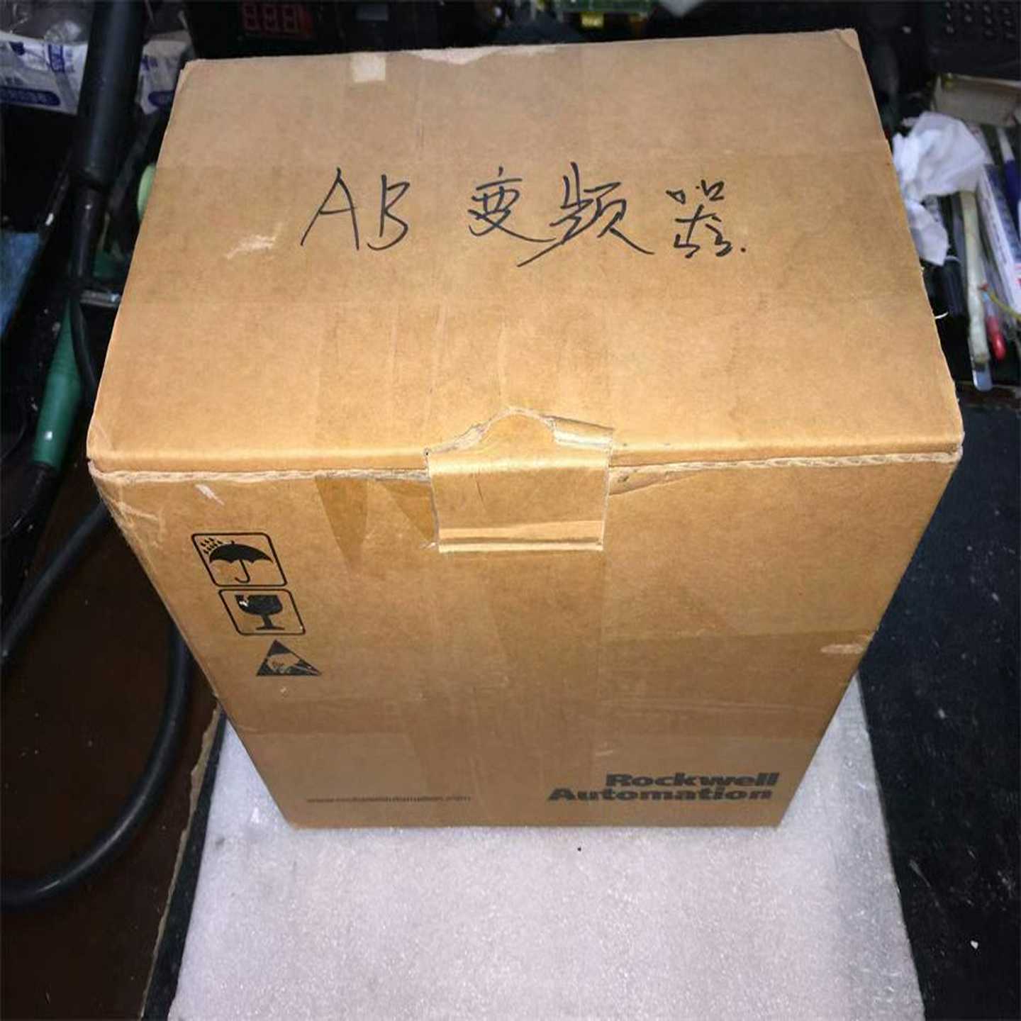 ab变频器25b-d6p0n114 25b-d6p0n104【鑫鑫商铺】
