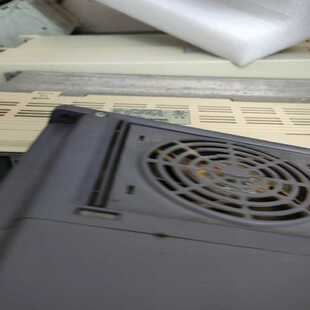 成色自定义 5.5KW变频器两台 缺下盖 英威腾CHE100 询价