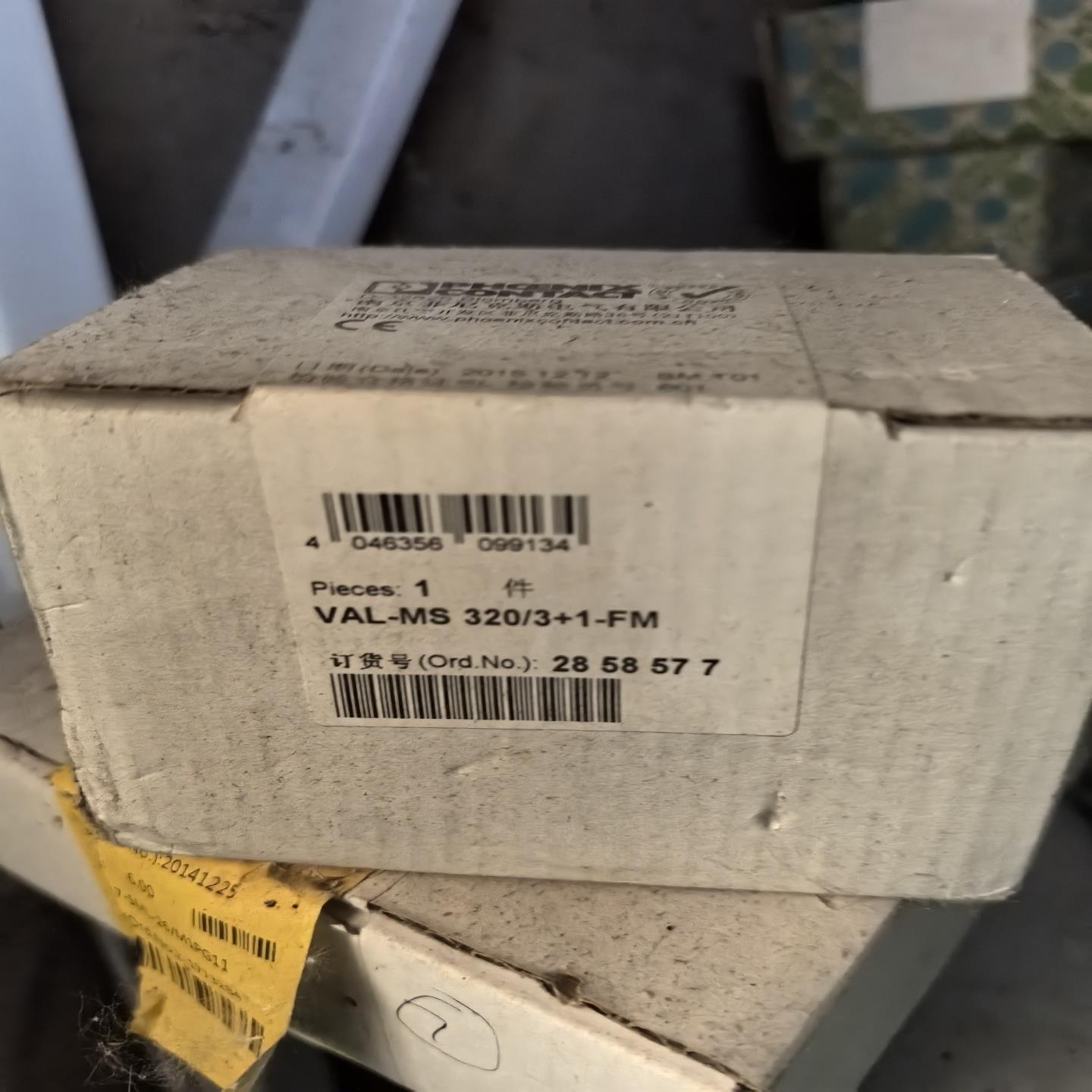 菲尼克斯电涌保护器2858577VAL-MS320/3-询价客服