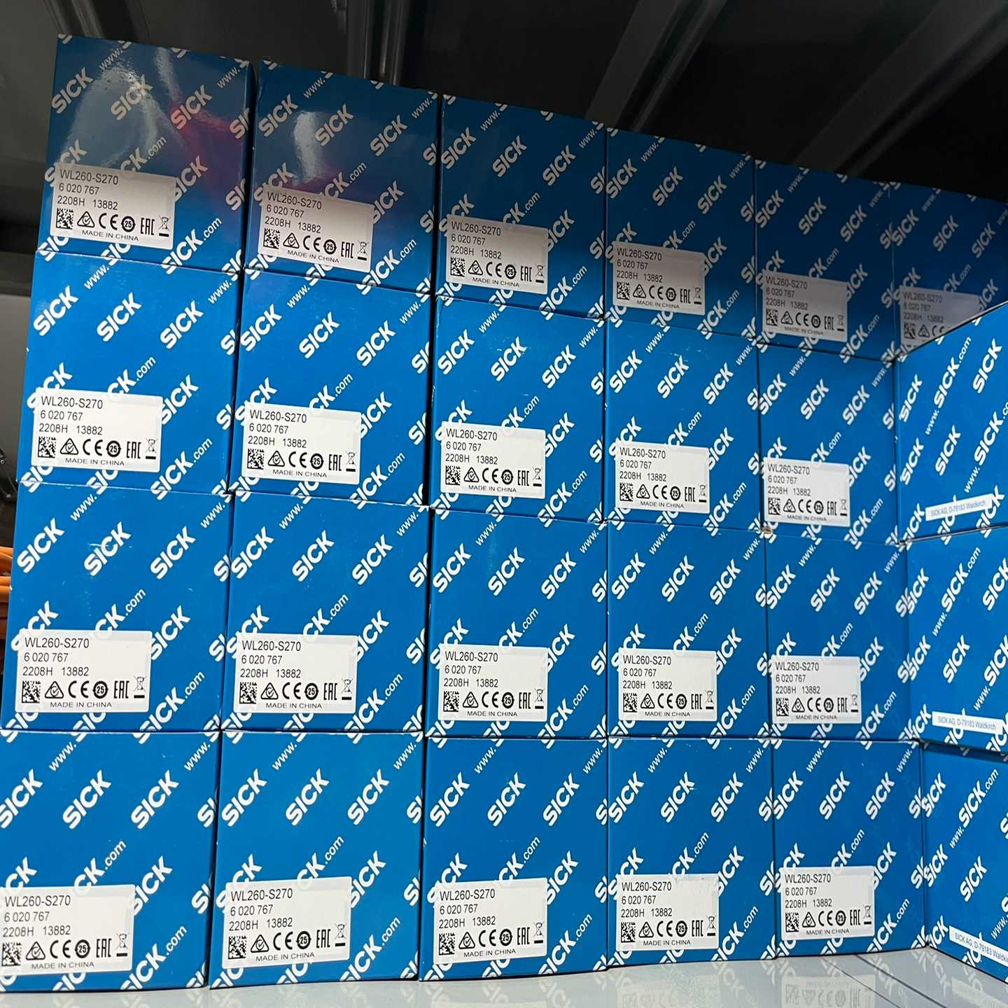 (询价)1019229 WT34-B410德国SICK光电开关库存全