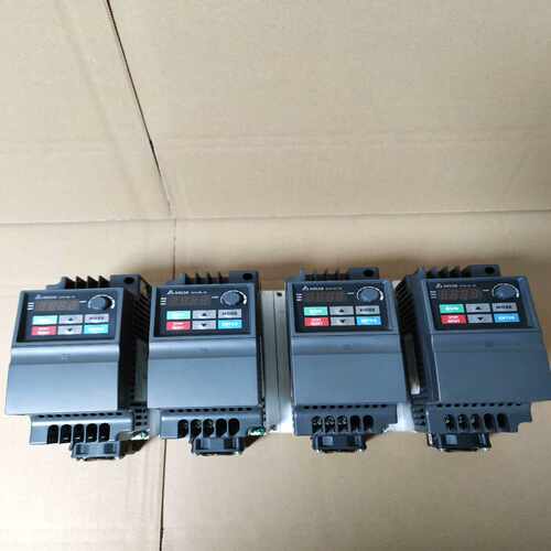 台达1.5KW变频器，型号VFD015EL43W ，380V（gg设备）