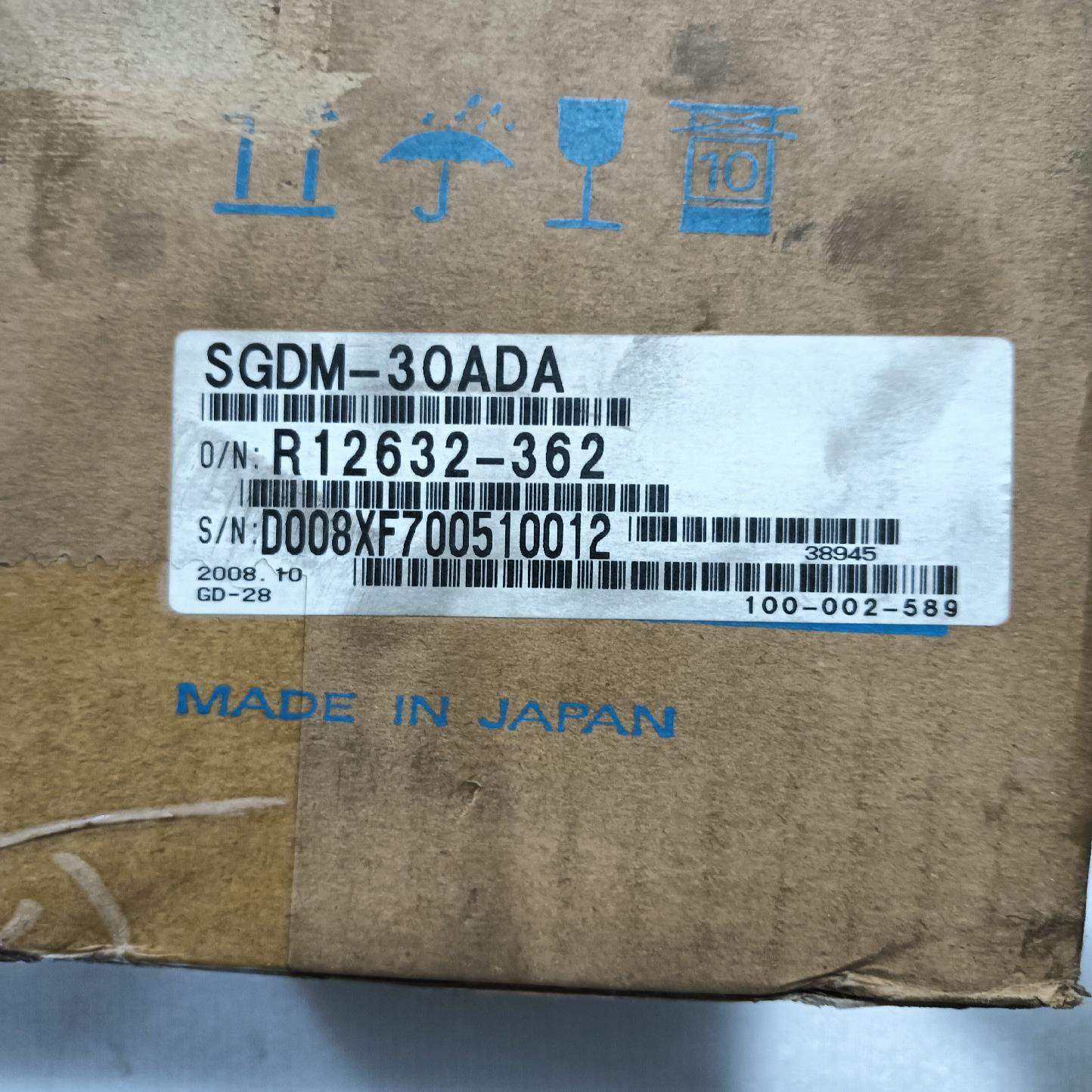 安川SGDM-30ADA,伺服驱动器,3KW,未使用~询价