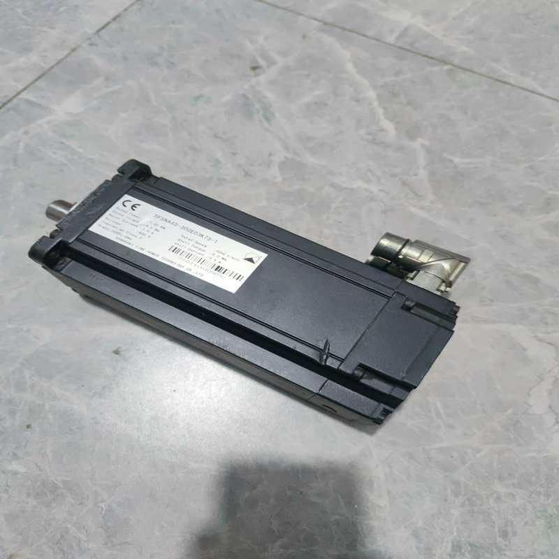 翡叶伺服电机5FSNA43-300E03K73-1【侨报商行】