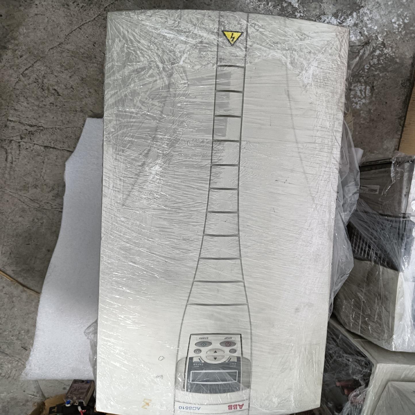 ABB变频器90KW ACS510-01-180A-4 ，二~询价