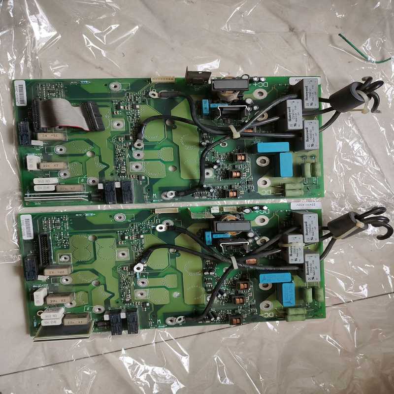 议~伟肯22/30Kw变频器驱动板  22CX34G2I1 不退