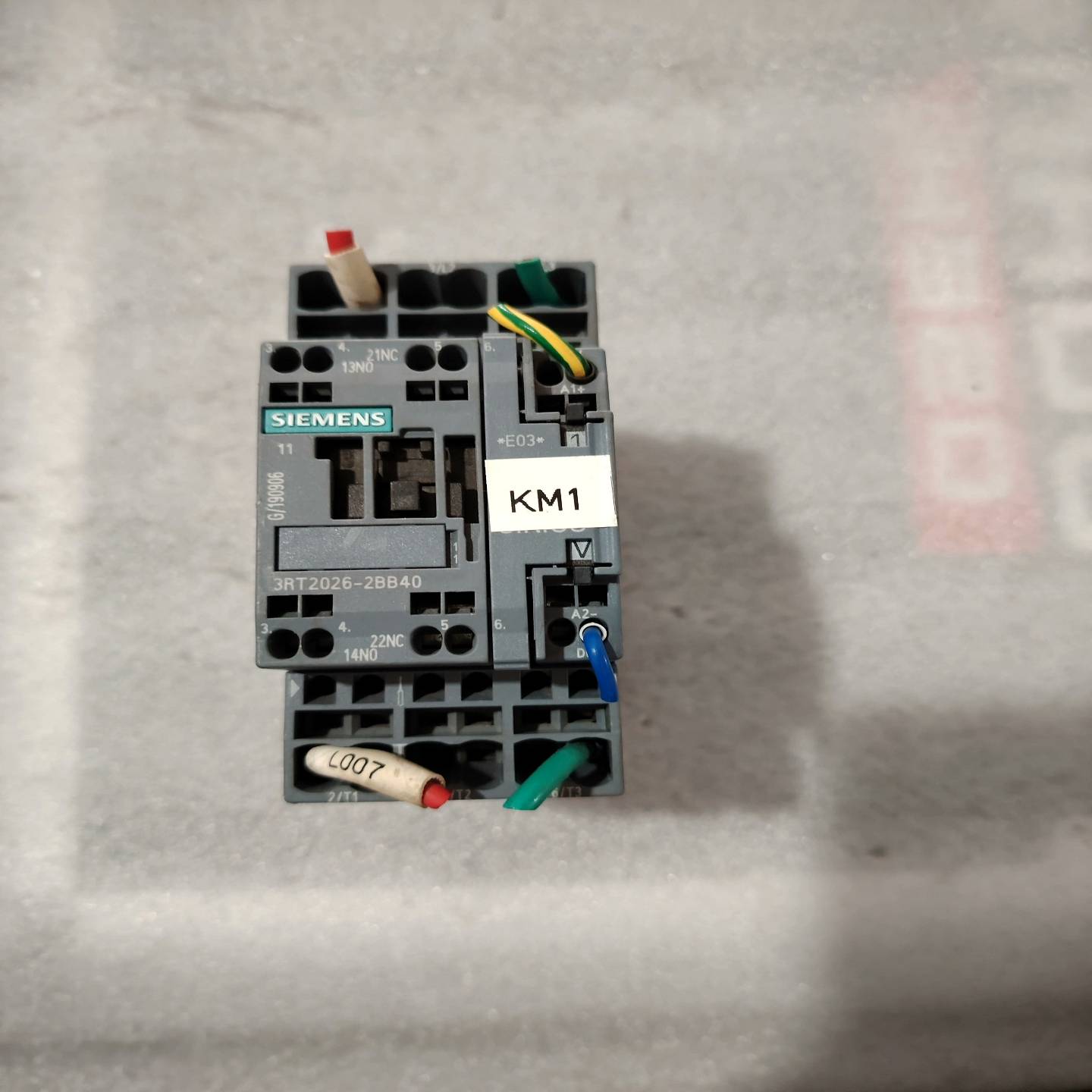 德国3RT2026-2BB40 24V DC 接触器{议价}