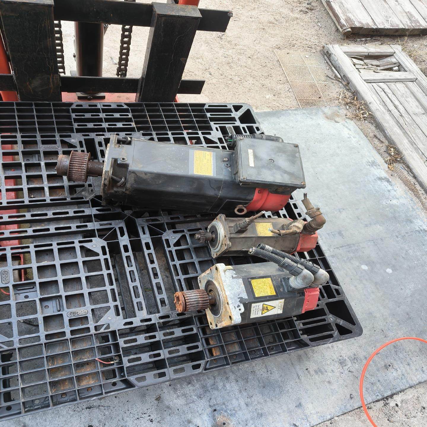 发那科主轴伺服电机A06B-0855-B100 7.5kw{议价}