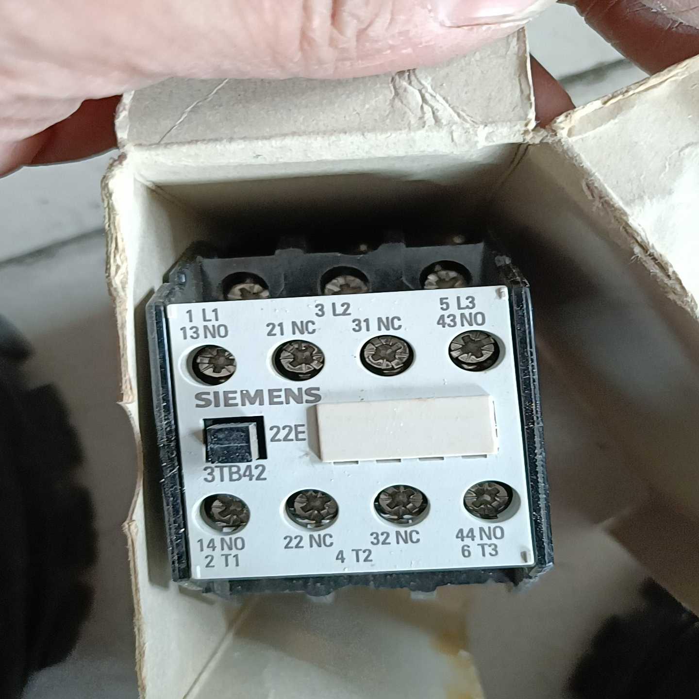 接触器3TB42-22-0XM0 ~询价