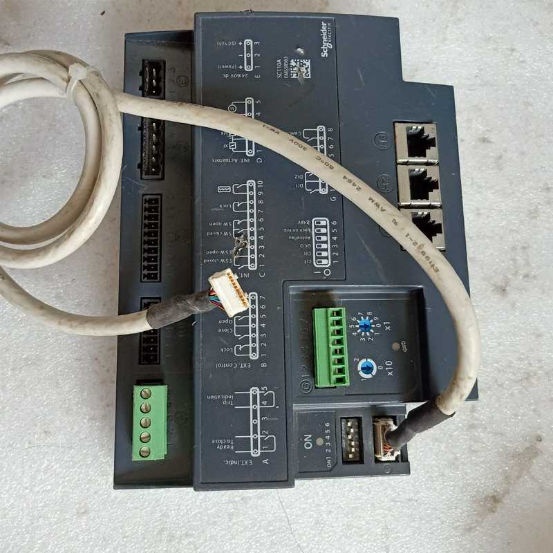 施耐德，SC110A,EMS585663。就一个如图(亚飞商行）