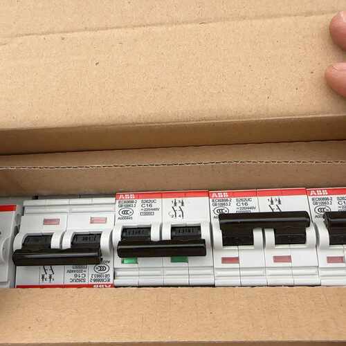 全新 品牌型号 abb S262UC-C16断路器~议价