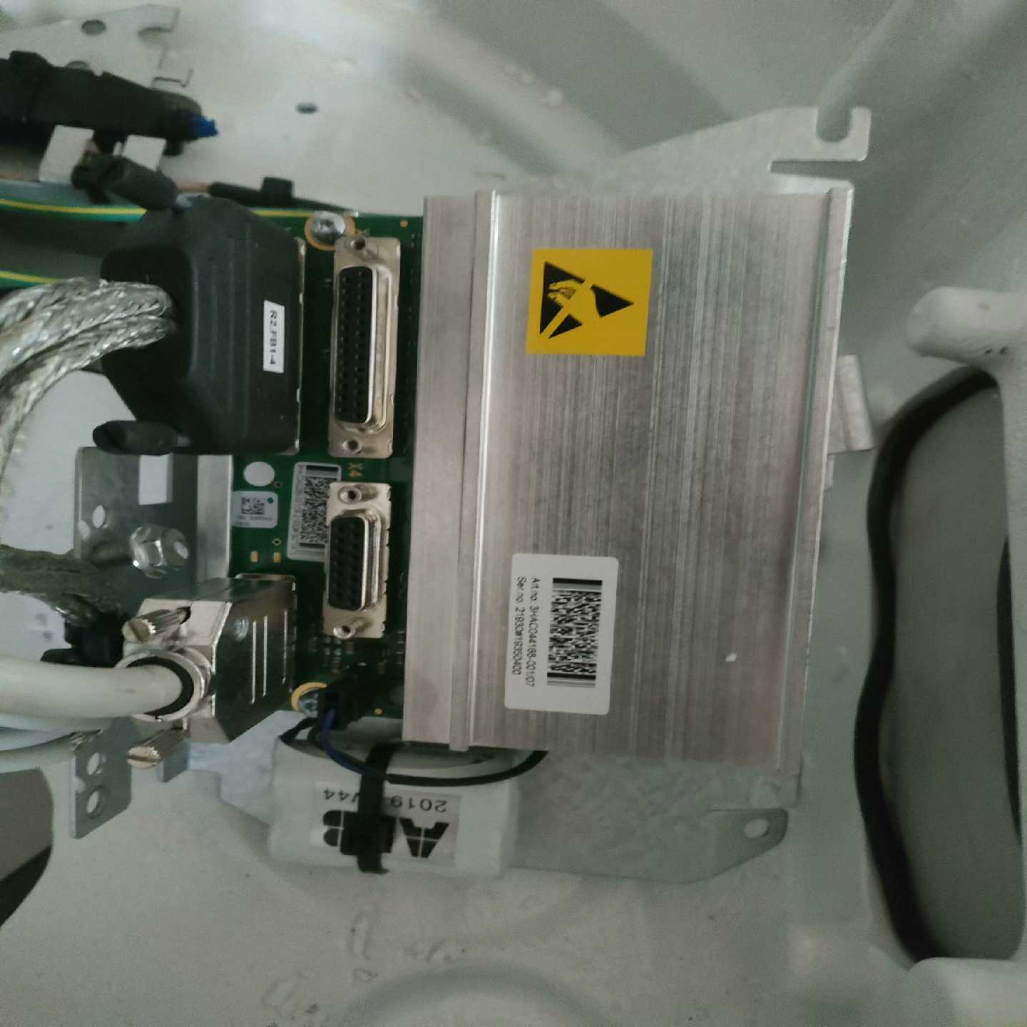 ABB机器人串口测量板SMB板3HAC044168-001/【鑫鑫商铺】
